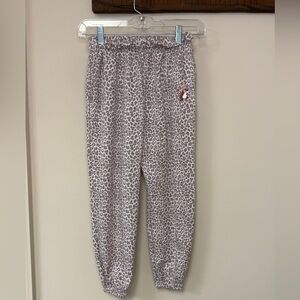 Buc-ees: Girl's Leopard Print Joggers with Pink Buc-ees Logo, Size YS